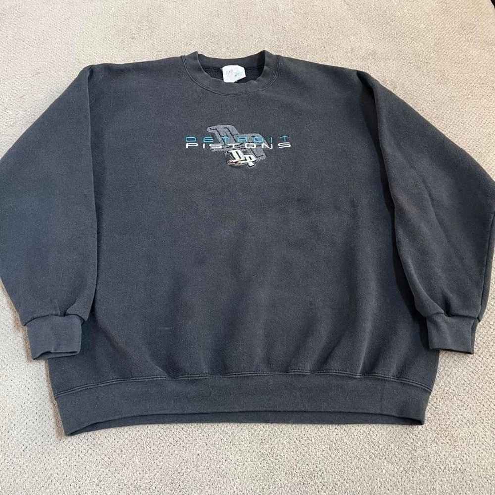 Vintage 1990s Majestic Detroit Pistons Embroidered Sweatshirt Black XL USA PX